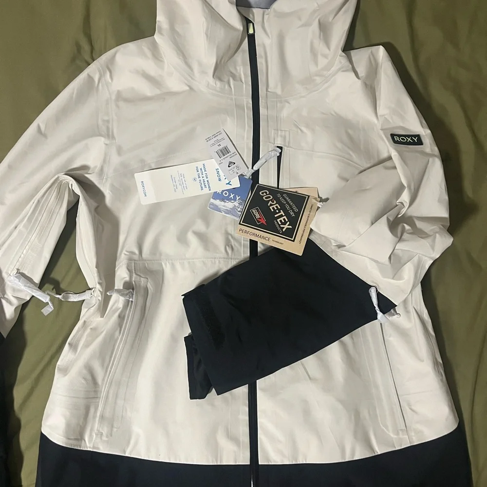 Women’s Roxy Lunalite 3L GORE-TEX Jacket 2025 - Picture 9 of 9